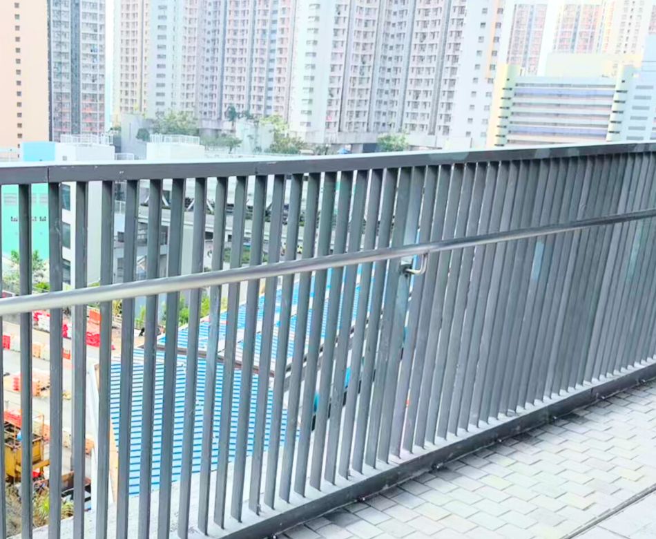 參與基建項目-安達臣安達村發展項目鐵器工程-訂造天橋扶手欄桿及裝嵌-Overpass-railing-天橋鐵欄定製-訂製金屬圍欄